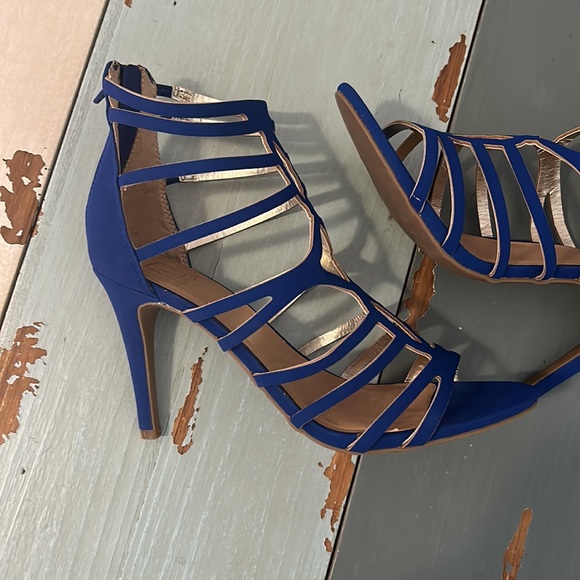 Cobalt blue strappy heels - NWOB 🌟 - Picture 6 of 11